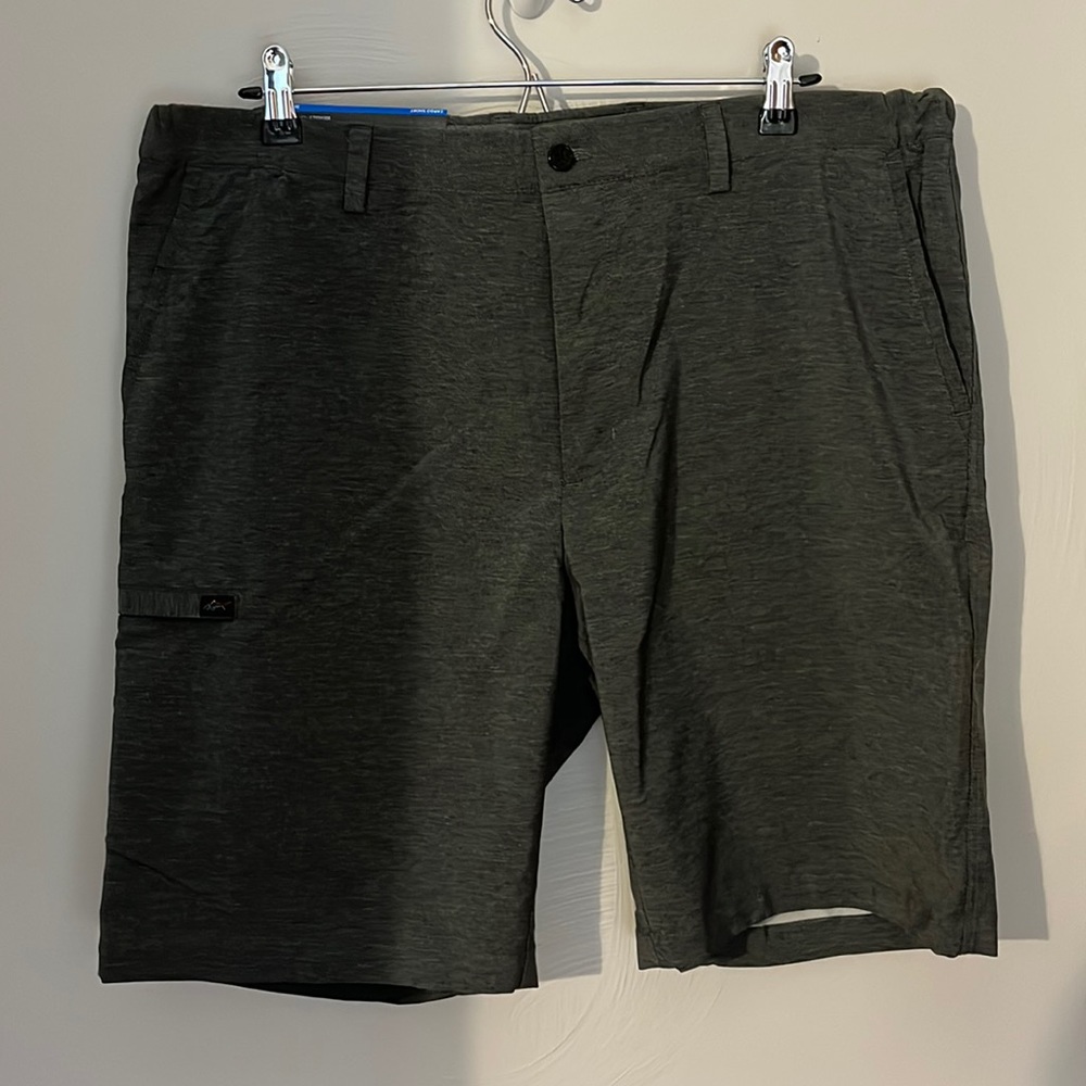 Greg Norman Golf Performance Stretch Shorts